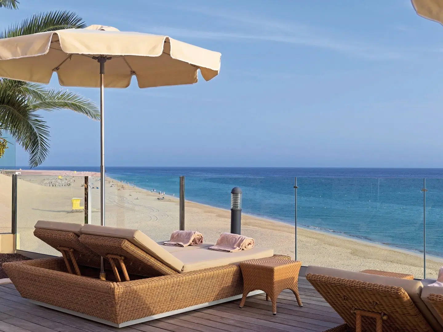 XQ El Palacete Strand