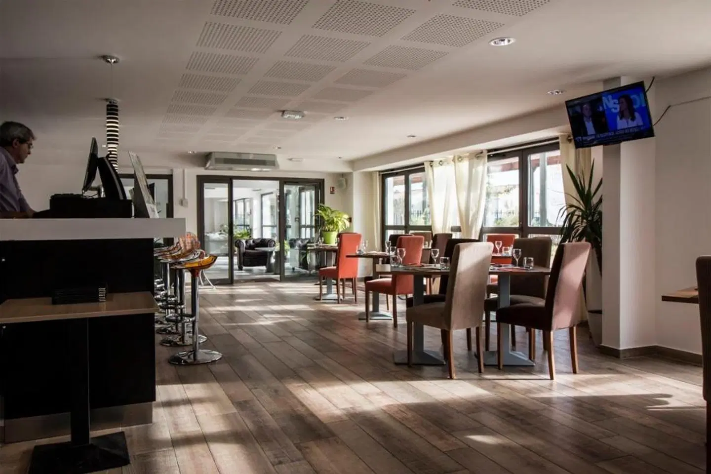 Adonis Aix-en-Provence Bar