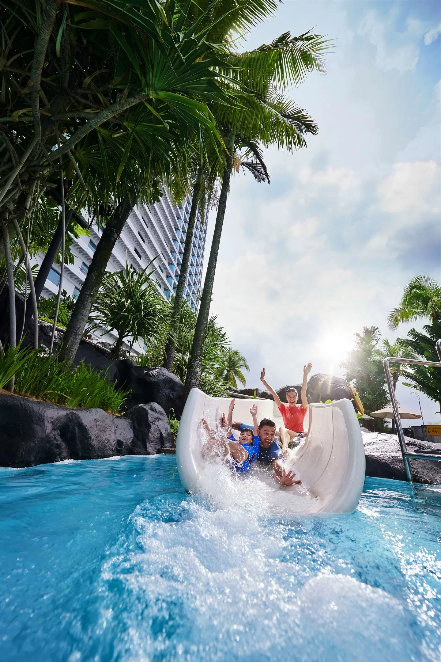 Hilton Kuala Lumpur OUTDOOR_POOL