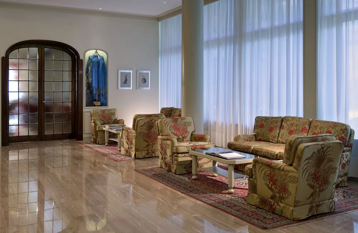 Bristol Buja LOUNGE_LOBBY