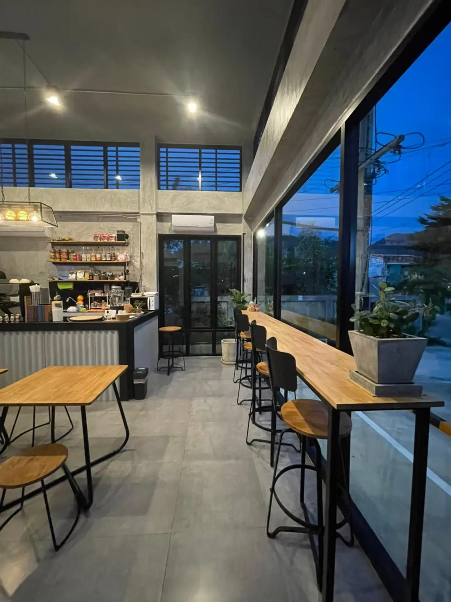 Loft Space Hotel Bar