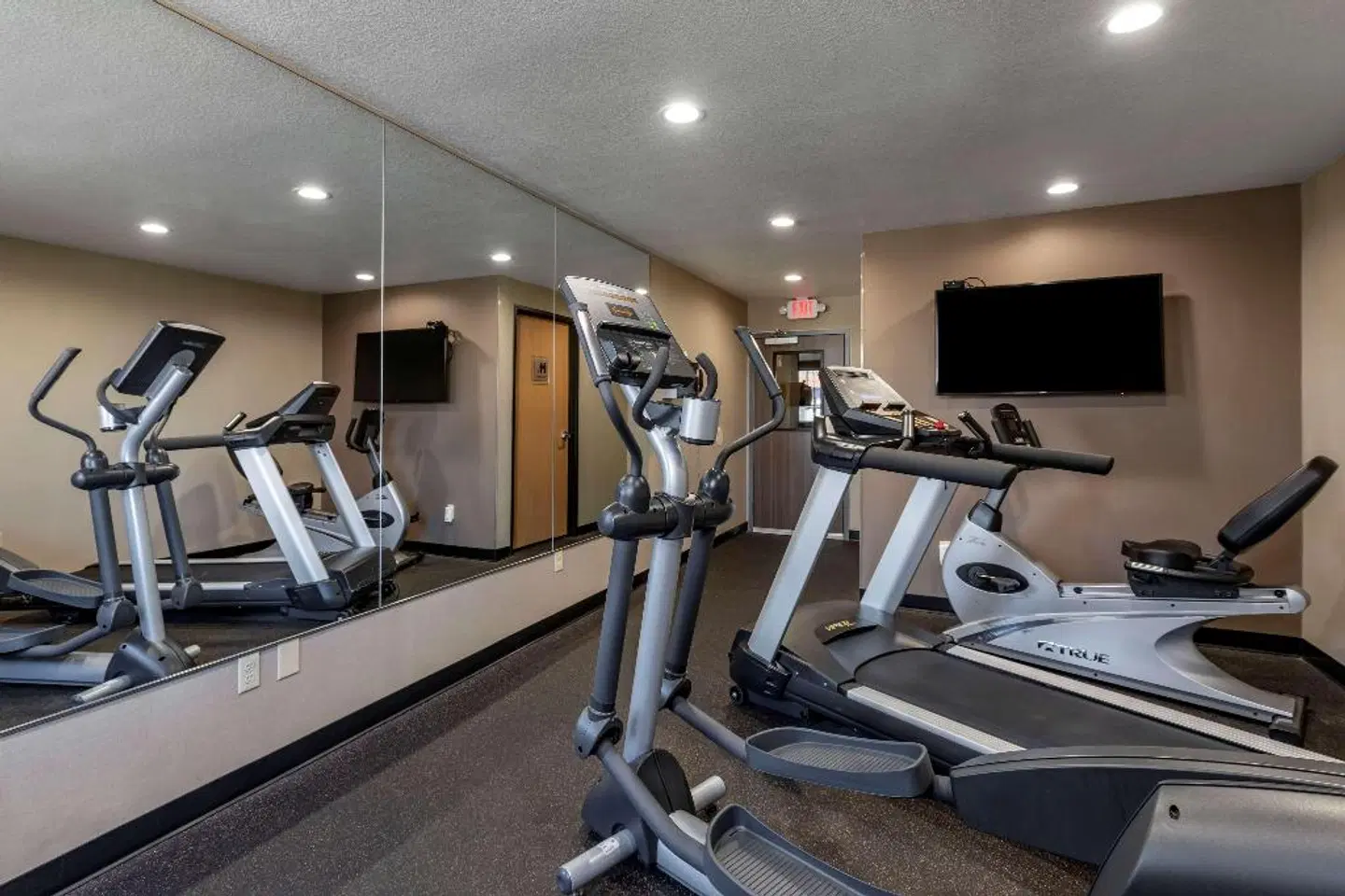 Best Western Plus Las Vegas West SPORTS_AND_LEISURE