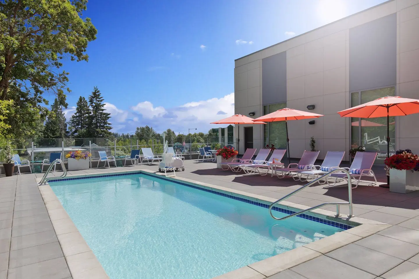Four Points by Sheraton Seattle Airport South OUTDOOR_POOL