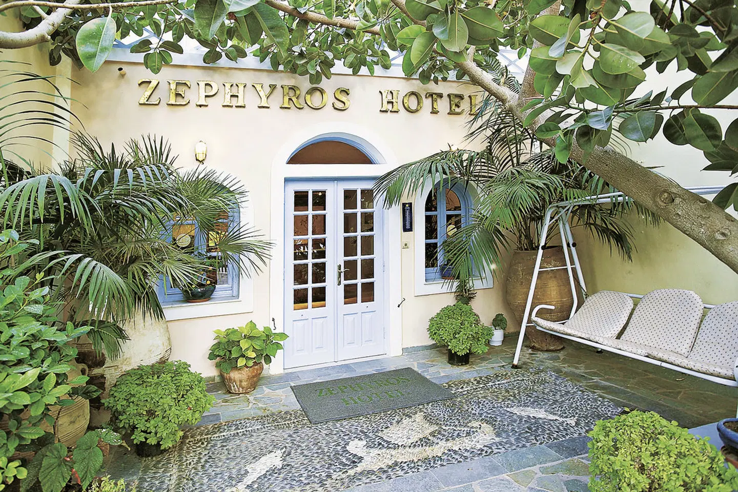Zephyros EXTERIOR