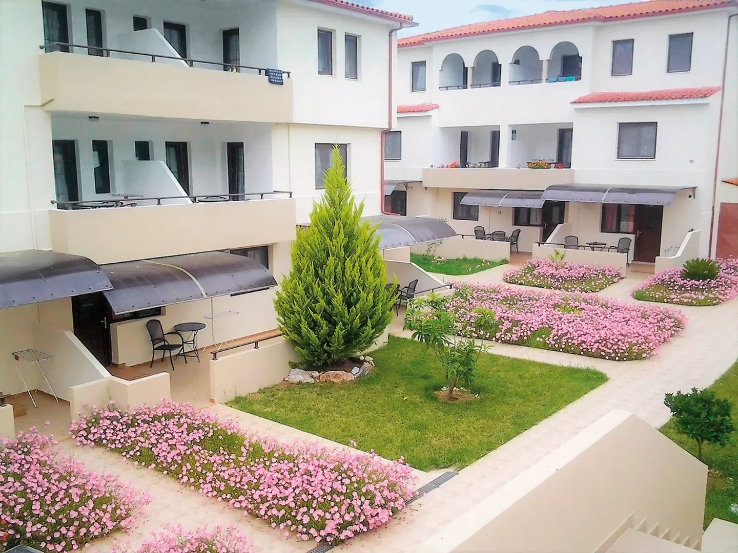 Amari Studios & Appartements EXTERIOR