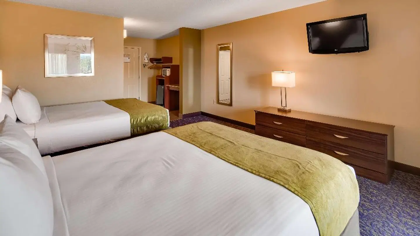 Best Western Plaza Inn ROOM_EXAMPLE
