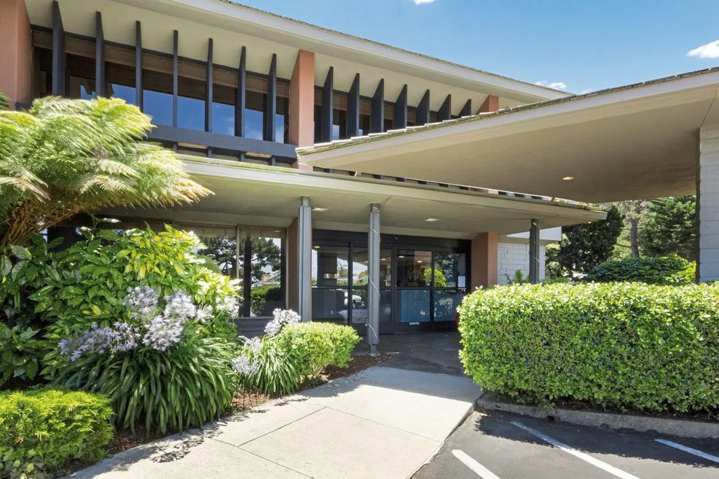 Red Lion Hotel Monterey EXTERIOR