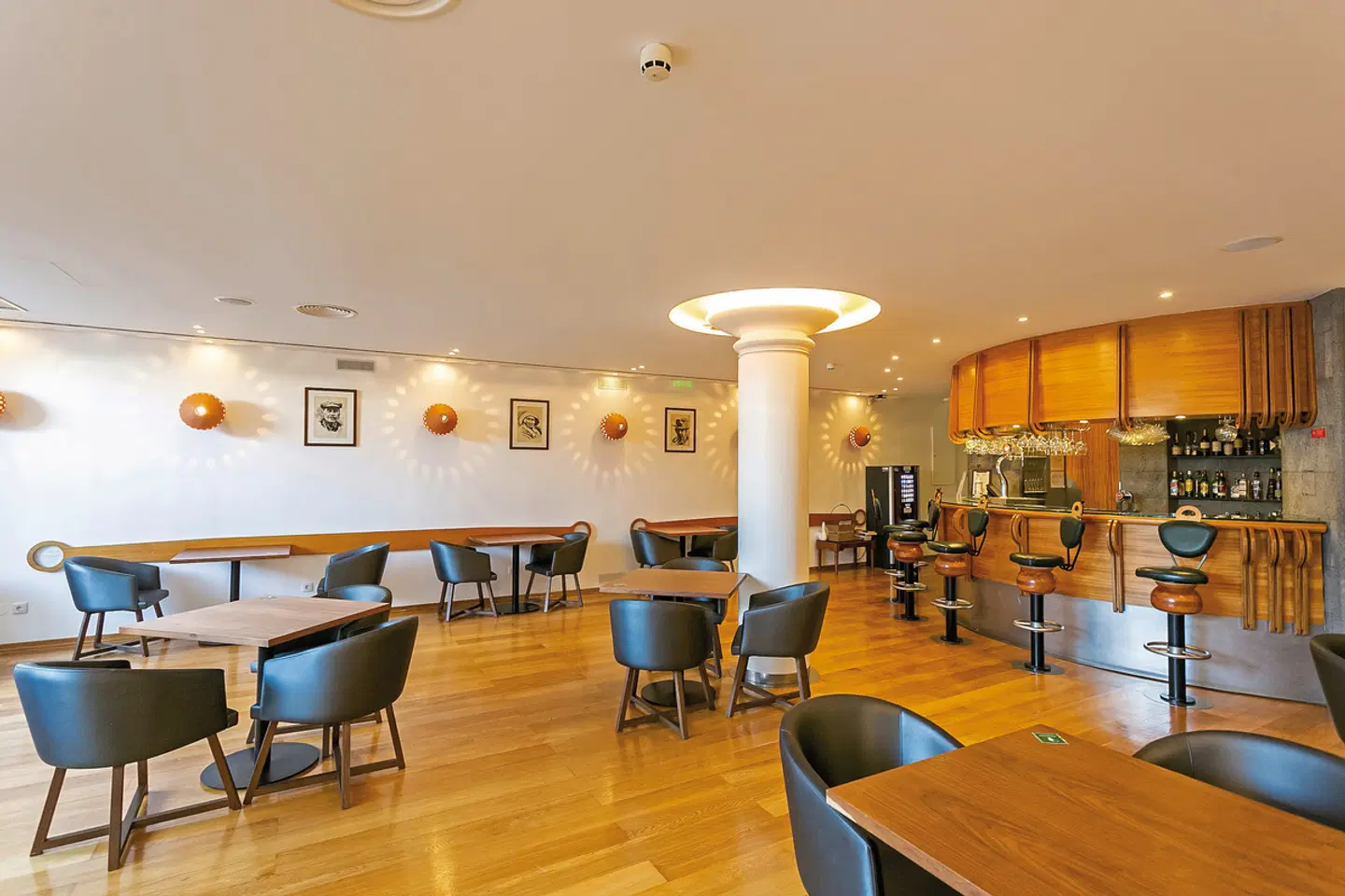 Hotel Ponta Delgada Bar