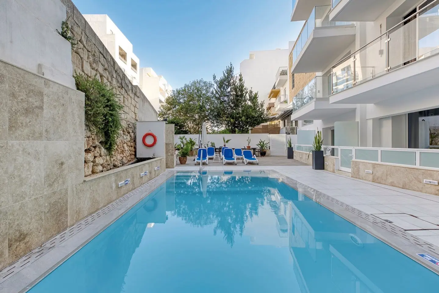 Solana Hotel & Spa OUTDOOR_POOL