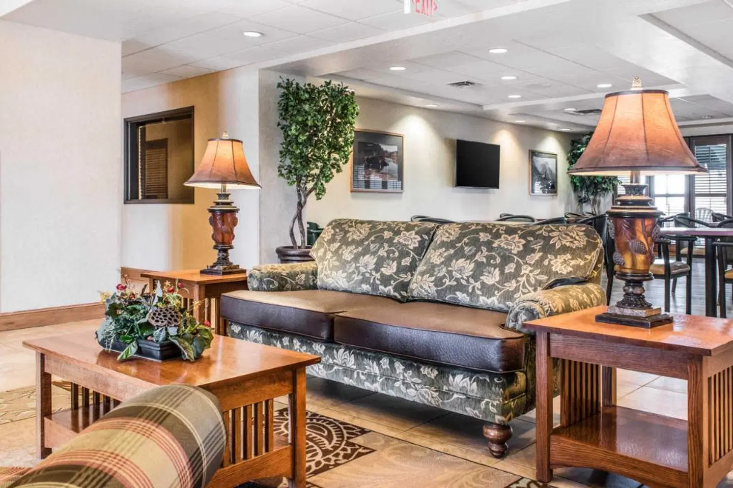 Comfort Inn & Suites LOUNGE_LOBBY