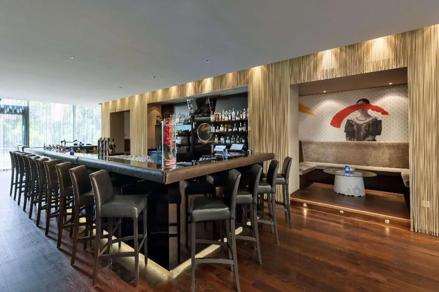 DoubleTree by Hilton Vienna Schonbrunn Bar