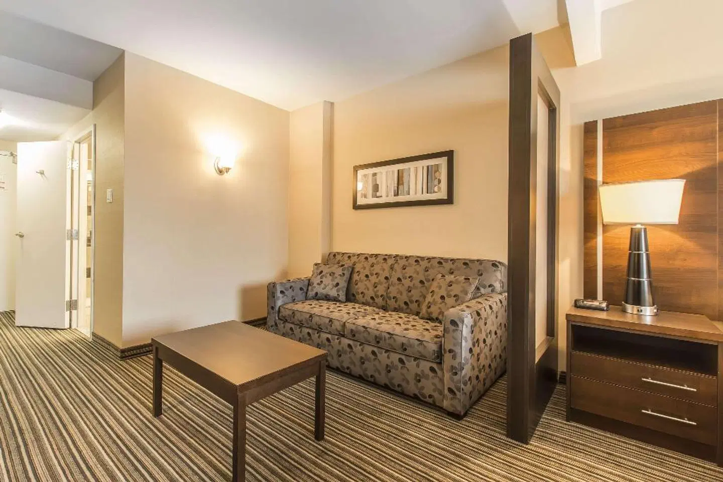 Comfort Suites Downtown ROOM_EXAMPLE