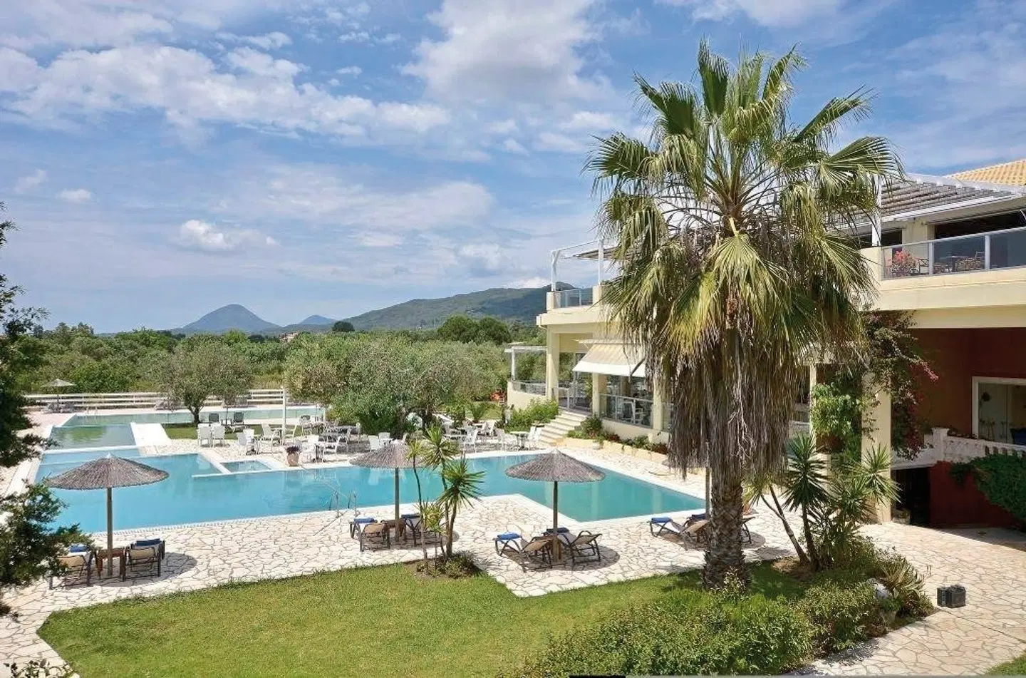 Likithos Hotel OUTDOOR_POOL