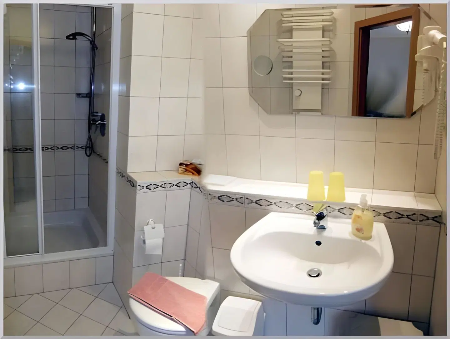 Rotes Haus Badezimmer