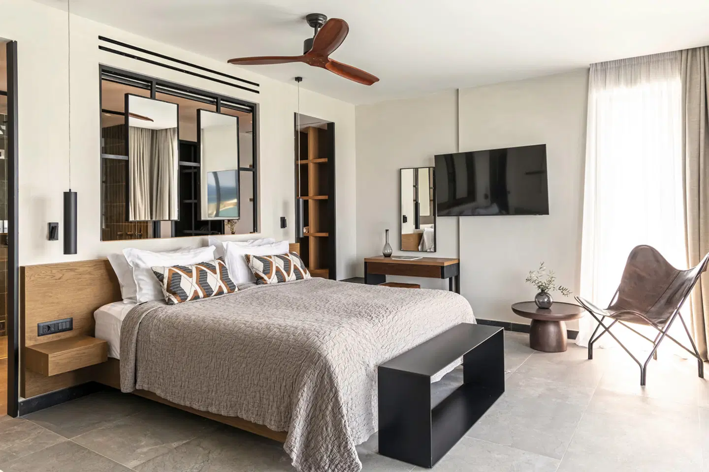 King Jason Zante ROOM_EXAMPLE