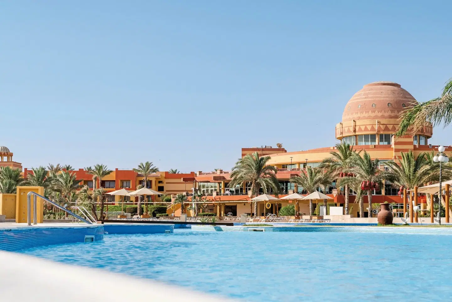 Malikia Resort Abu Dabbab OUTDOOR_POOL