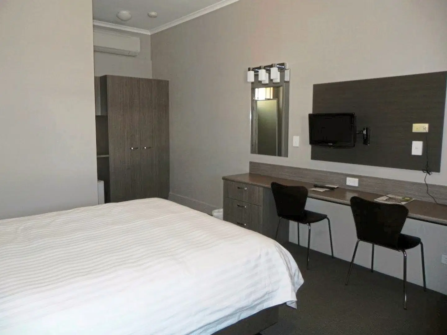 Bluestone Motor Inn ROOM_EXAMPLE
