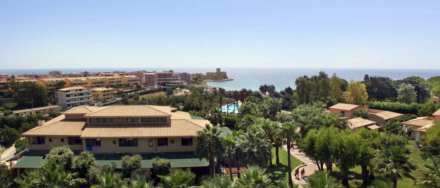 TH Le Castella Baia degli Dei Village EXTERIOR