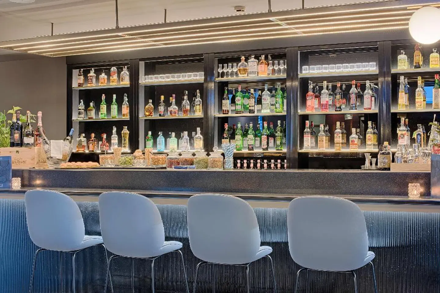 NH Napoli Panorama Bar