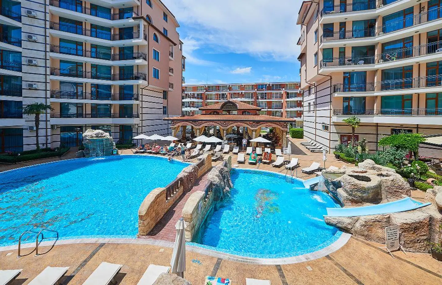 Hotel Karolina OUTDOOR_POOL