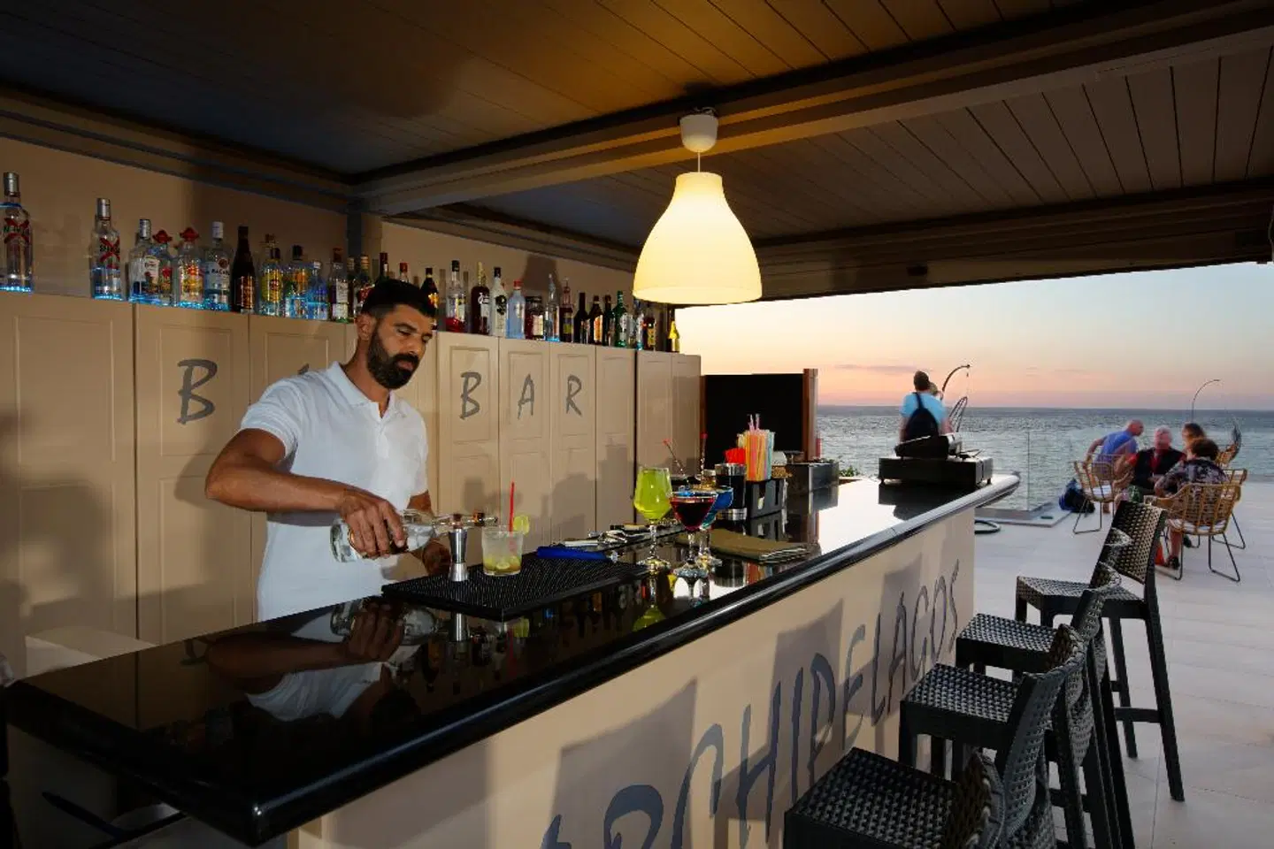 Archipelagos Hotel Bar