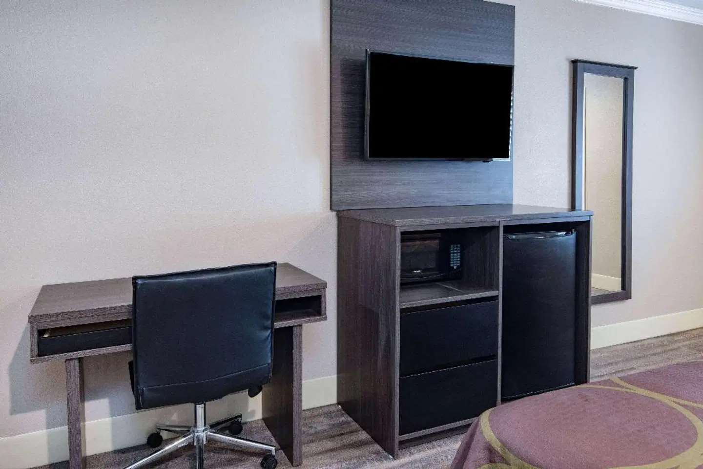 Super 8 by Wyndham North Hollywood ROOM_EXAMPLE