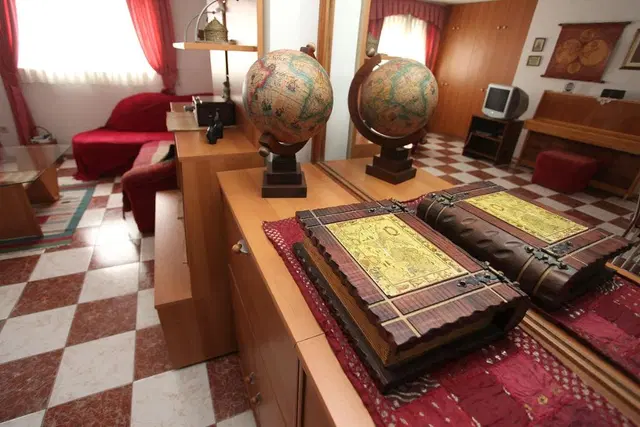 Split Apartments ROOM_EXAMPLE