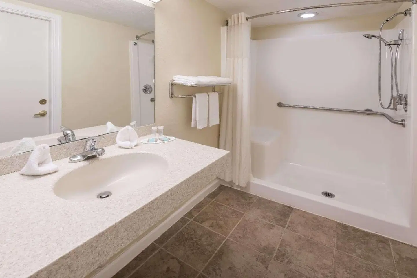 Travelodge Grove City Badezimmer