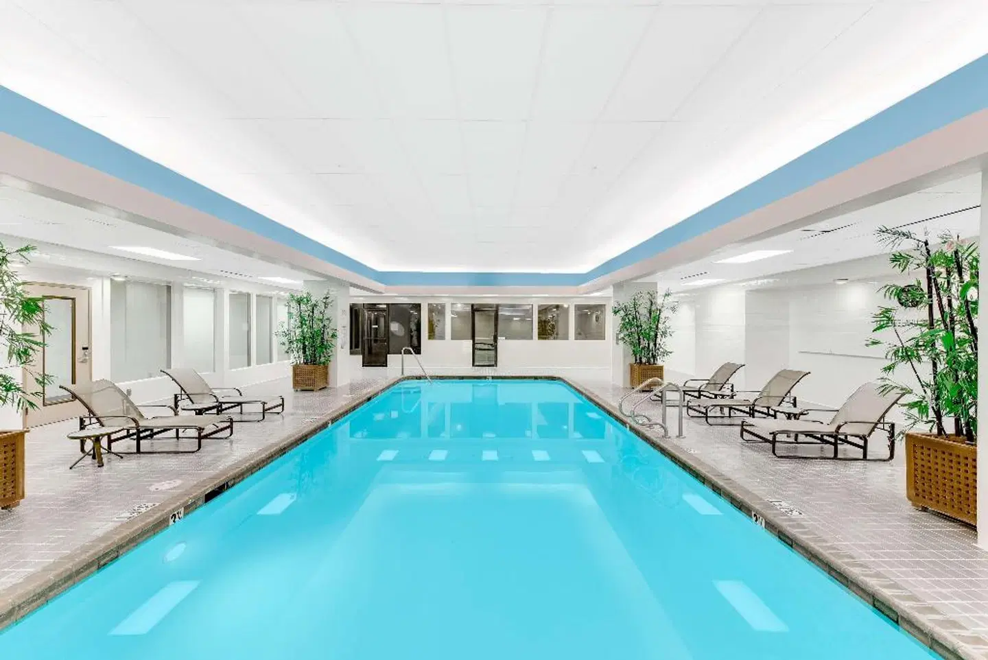 Hilton Anaheim Hallenbad