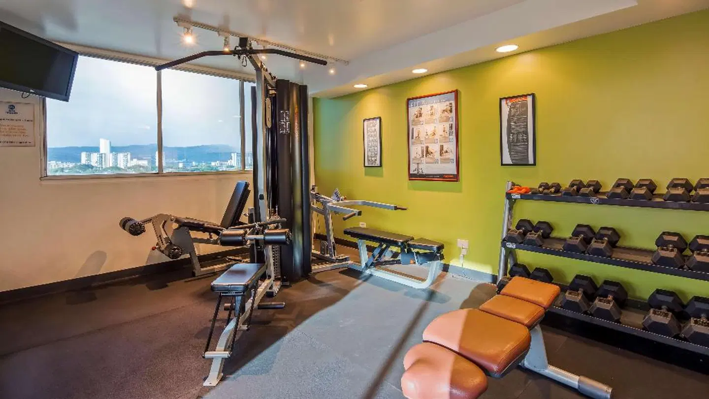 Best Western The Plaza Airport Hotel SPORTS_AND_LEISURE