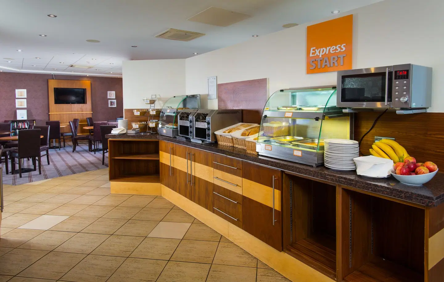 Holiday Inn Express Swindon City Centre Restaurant
