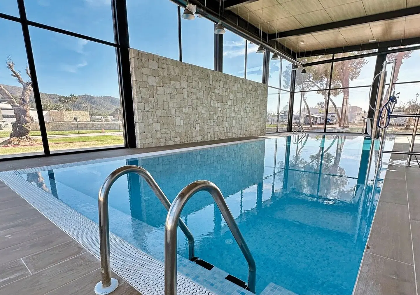 Camping La Media Legua Hallenbad