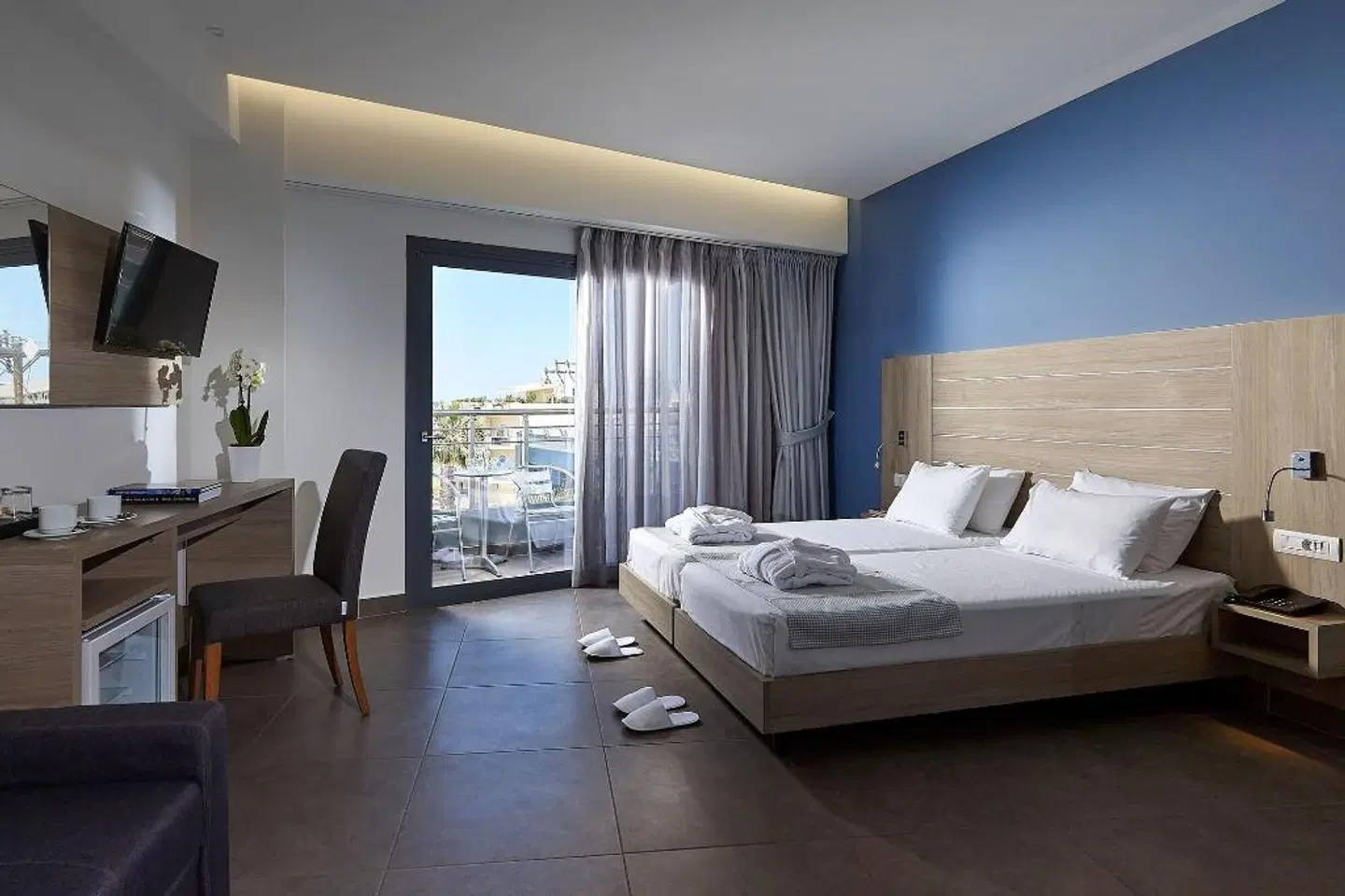 Pollis Hotel ROOM_EXAMPLE