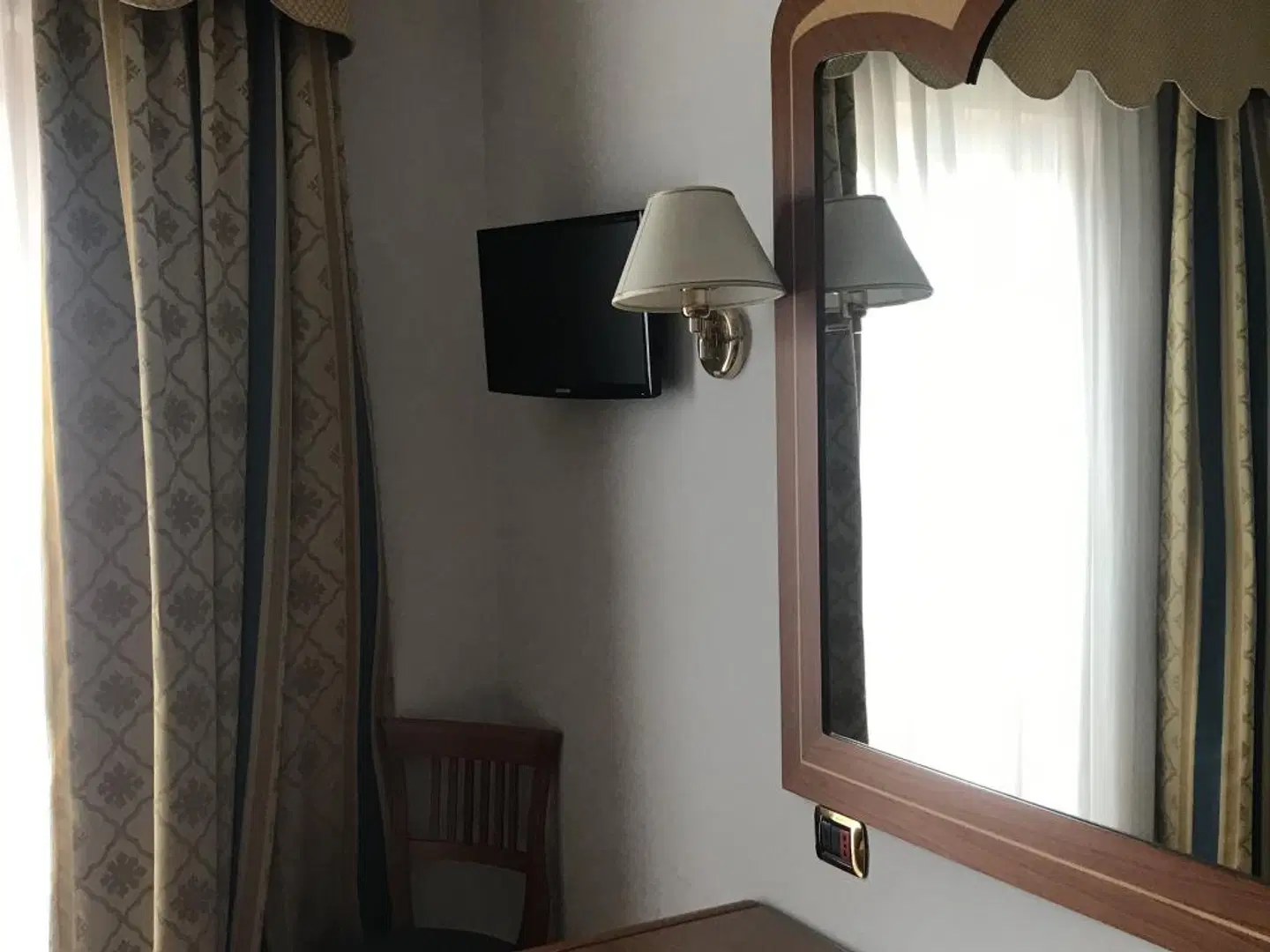 Albatros ROOM_EXAMPLE