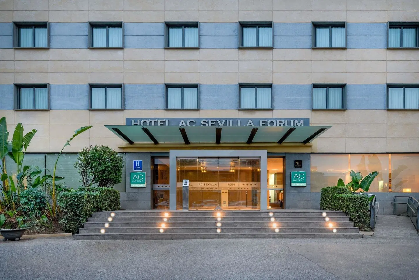 AC Hotel by Marriott Sevilla Fórum EXTERIOR