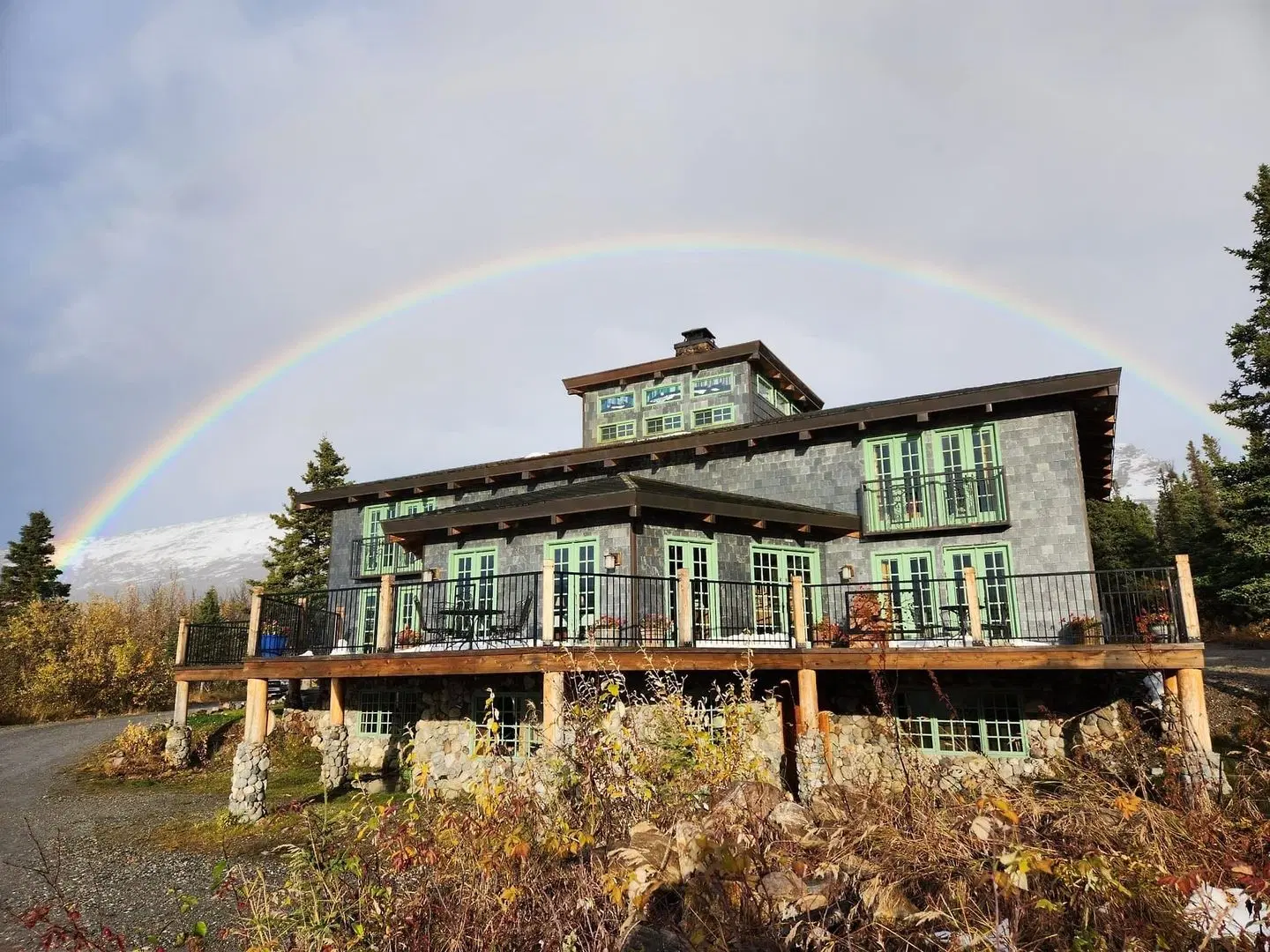 The Lodge at Black Rapids EXTERIOR
