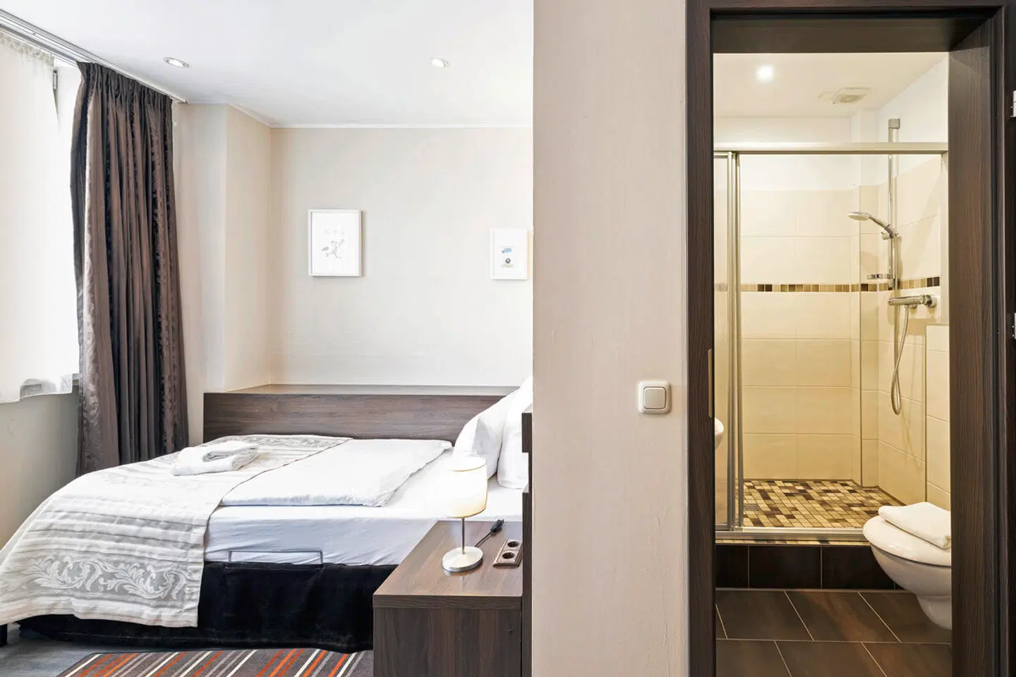 hotel home ROOM_EXAMPLE