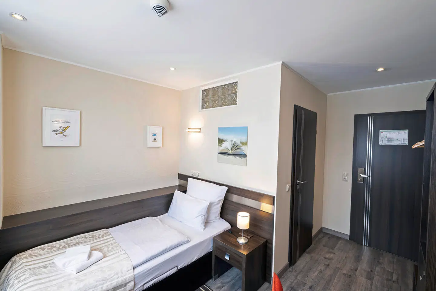 hotel home ROOM_EXAMPLE