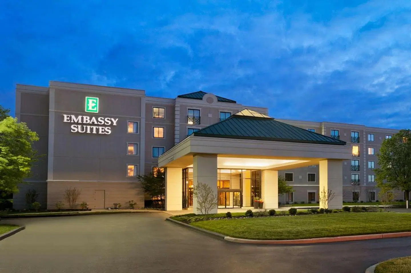 Embassy Suites by Hilton Philadelphia - Airport EXTERIOR