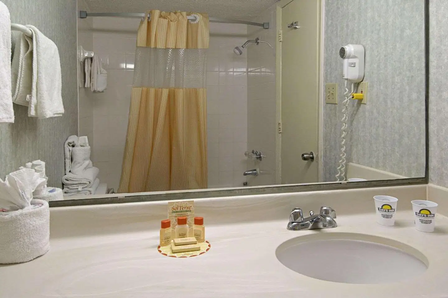 Days Inn by Wyndham Myrtle Beach-Grand Strand Badezimmer