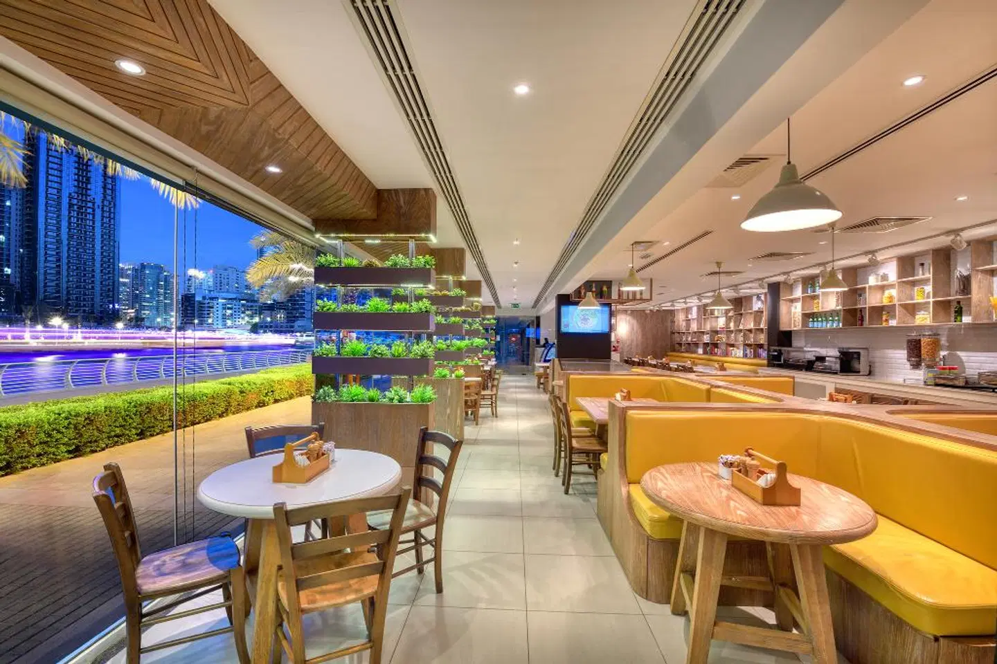 Pearl Marina Hotel Apartment Bar