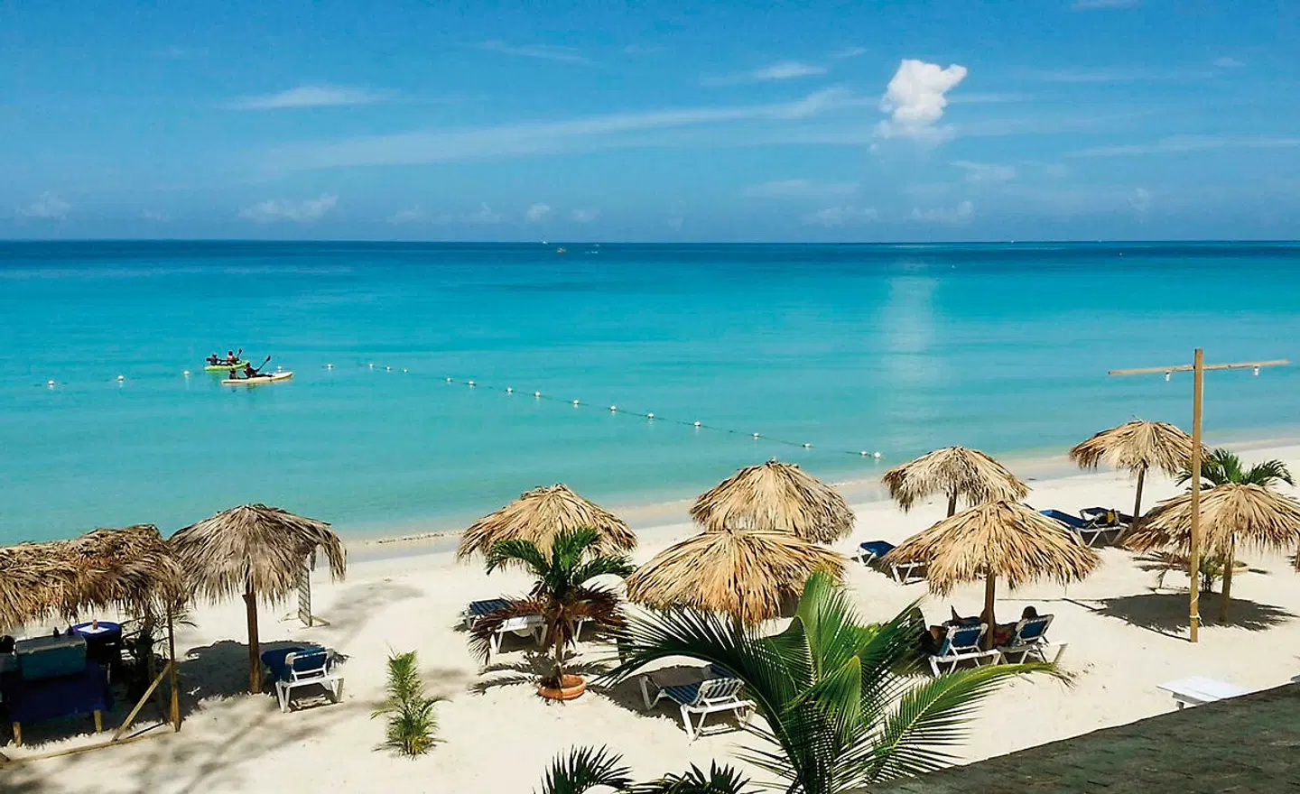 Fun Holiday Beach Resort Strand