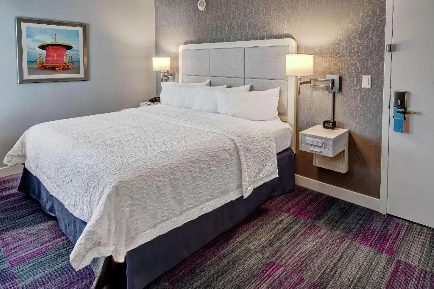 Hampton Inn Miami Beach - Mid Beach ROOM_EXAMPLE