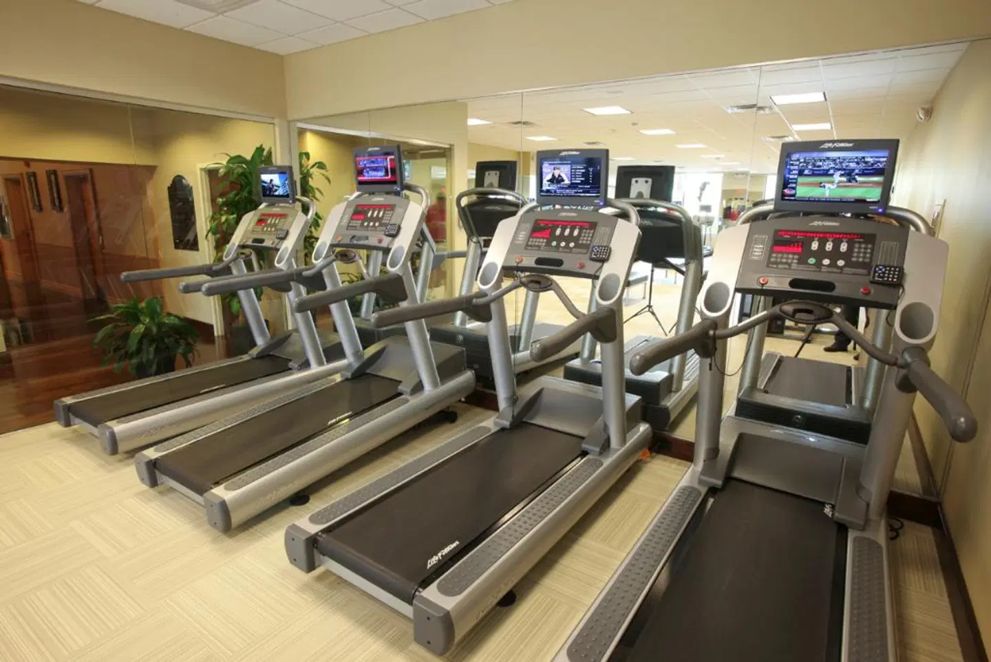 The Florida Hotel & Conference Center SPORTS_AND_LEISURE