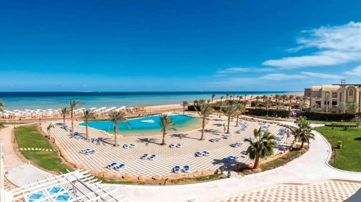 Gravity Hotel & Aquapark Sahl Hasheesh Strand