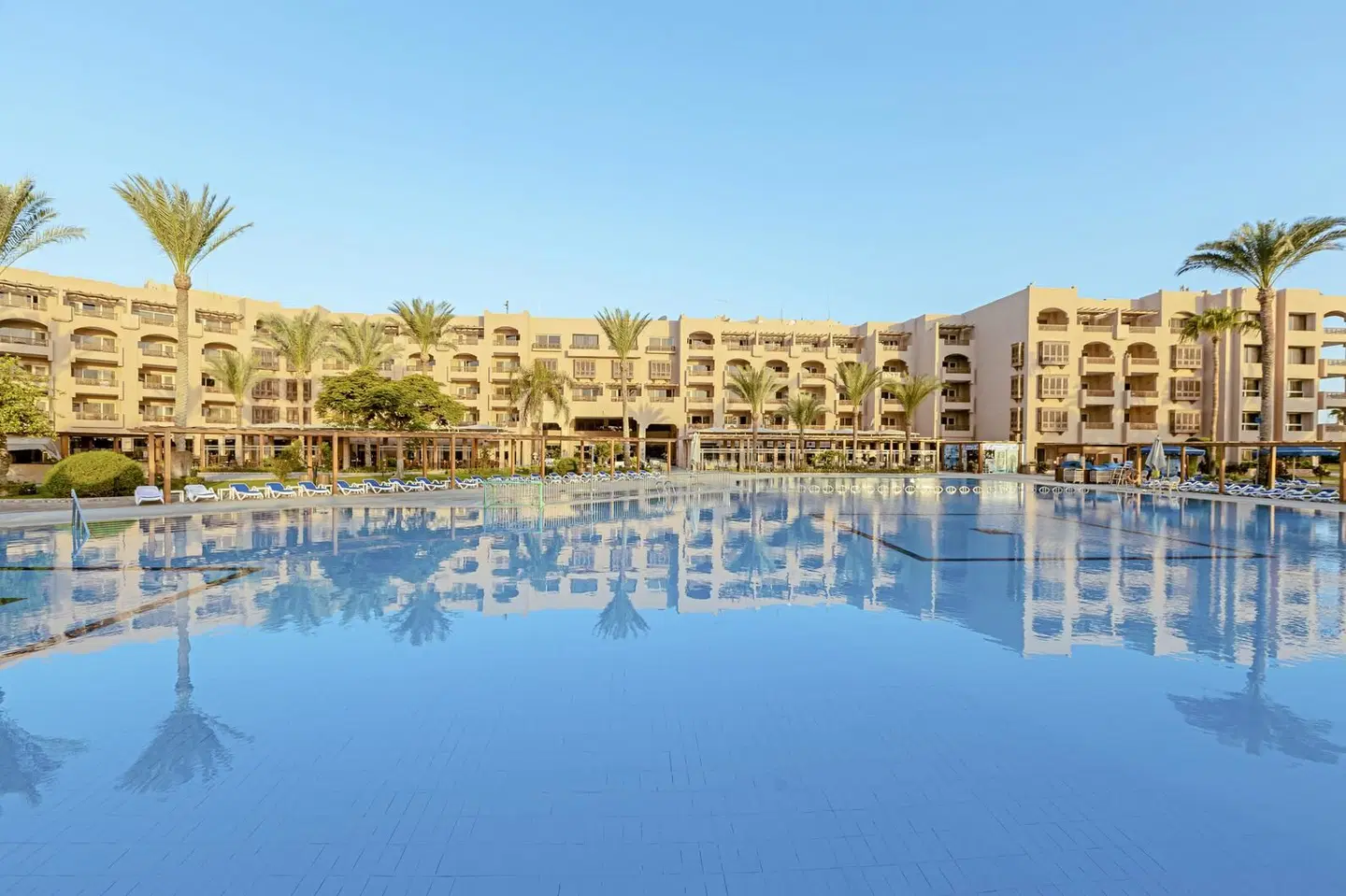 Continental Hotel Hurghada OUTDOOR_POOL