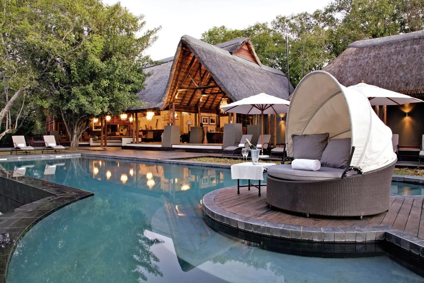 Royal Chundu OUTDOOR_POOL