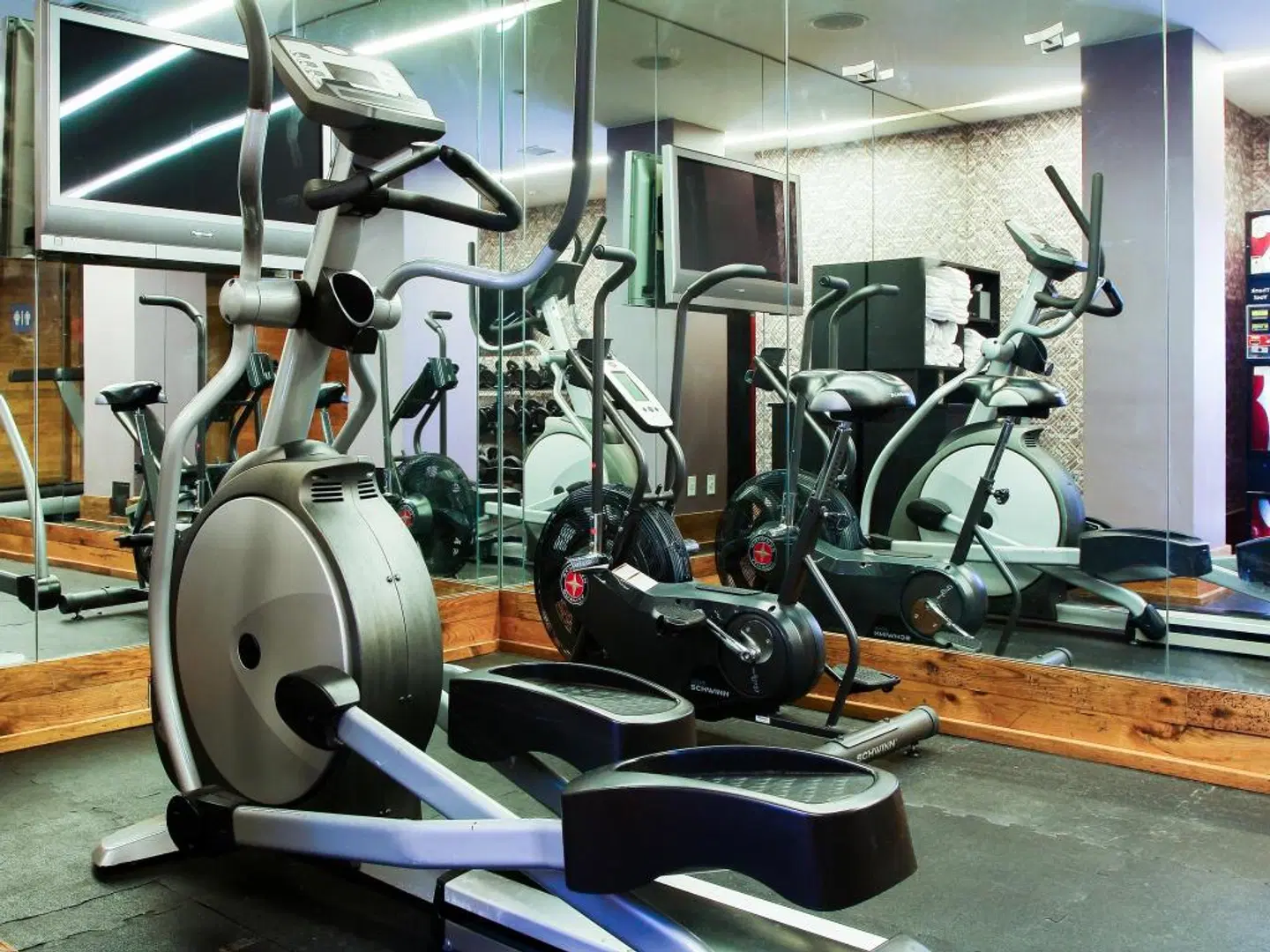 The Gallivant Times Square SPORTS_AND_LEISURE