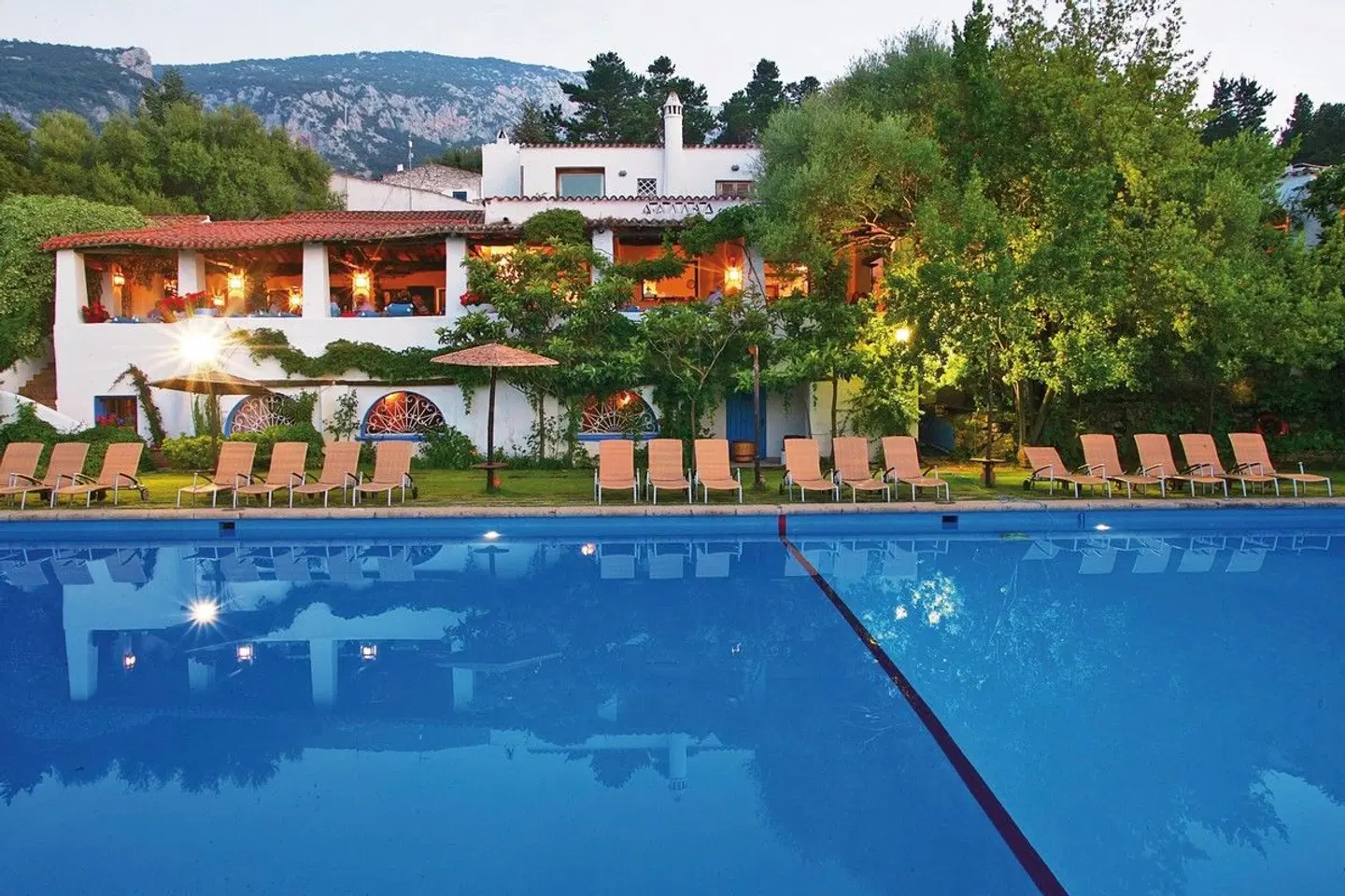 Su Gologone Experience Hotel OUTDOOR_POOL