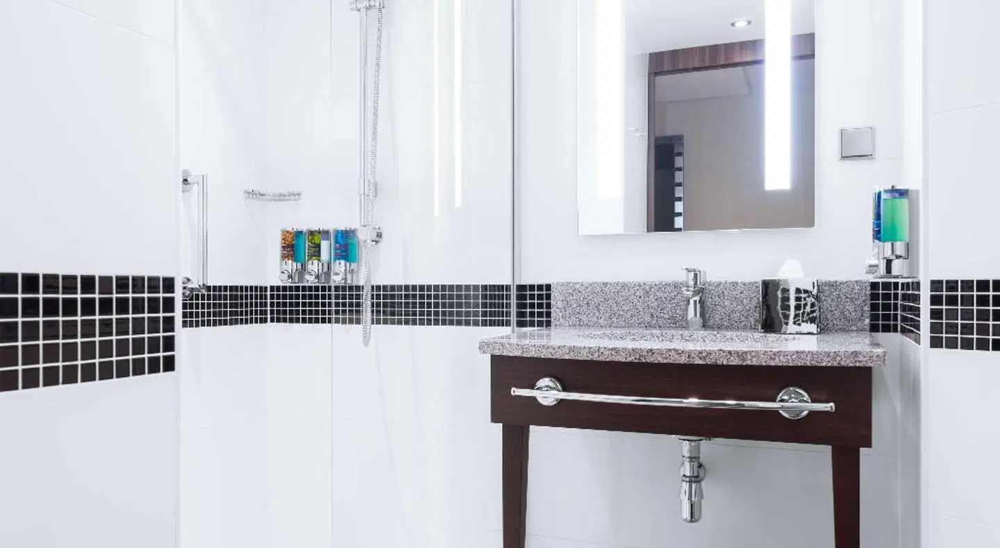 Hampton by Hilton Krakow Badezimmer